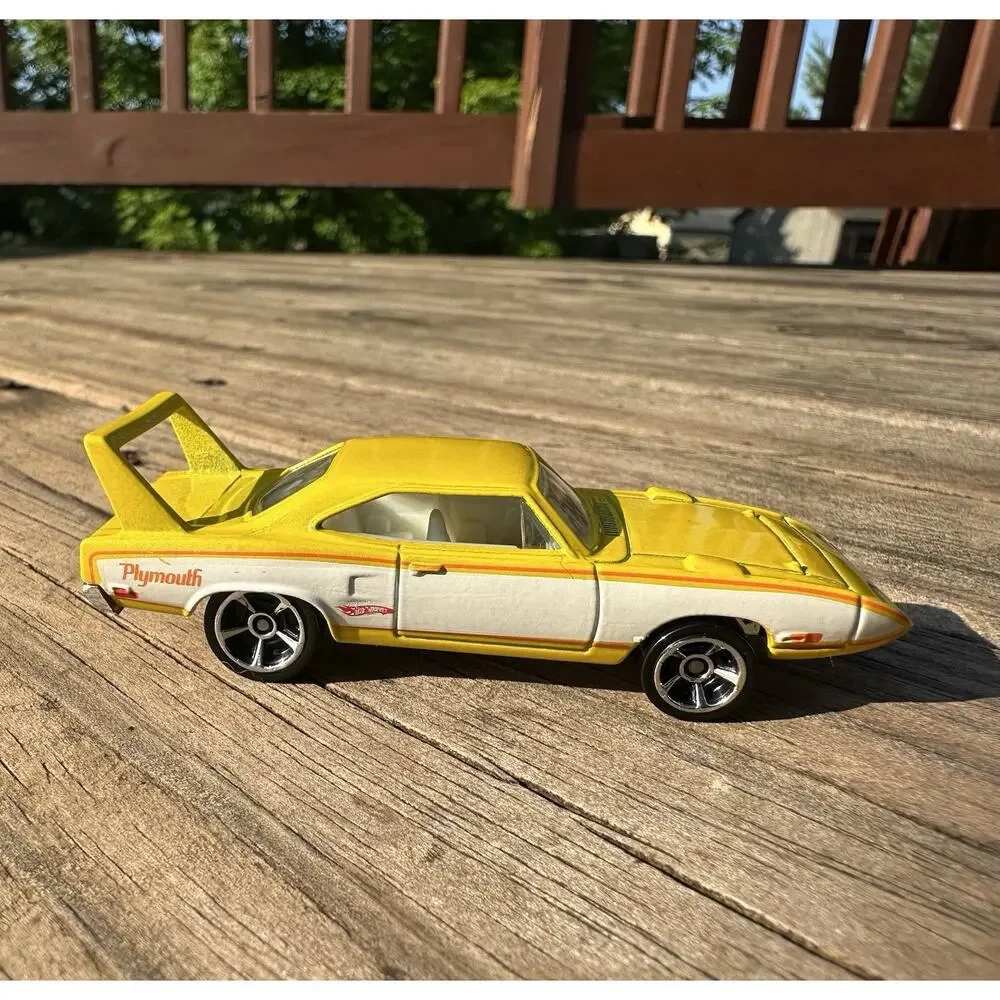Hot Wheels 2005 hot